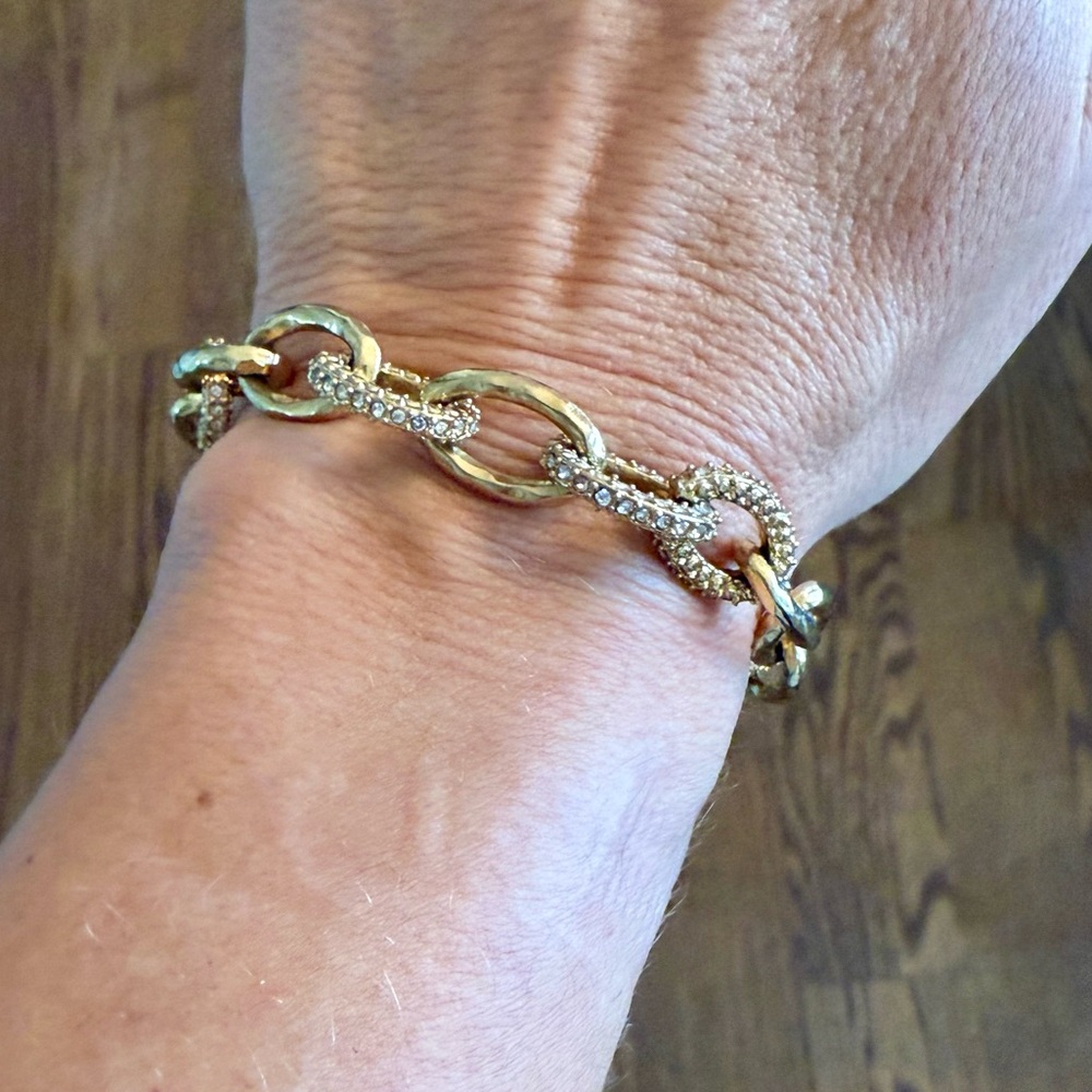 Stella and Dot gold chain bracelet